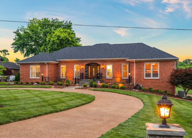 Property at 633 Bay Point Dr, Gallatin, TN 37066, 4 beds, 4 baths