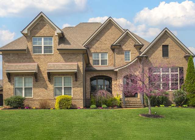 Property at 7003 Kidman Ln, Spring Hill, TN 37174, 4 beds, 3.5 baths
