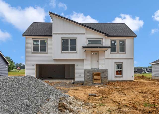 Property at 1010 Cherry Acres Dr, Clarksville, TN 37042, 4 beds, 3 baths