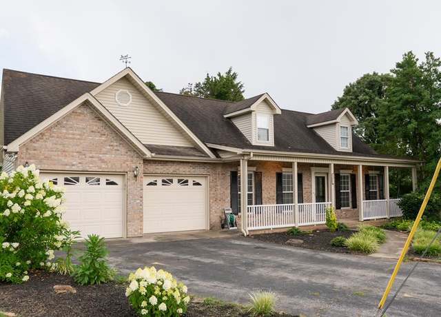 Property at 1374 Village Ct, Cookeville, TN 38506, 3 beds, 2.5 baths