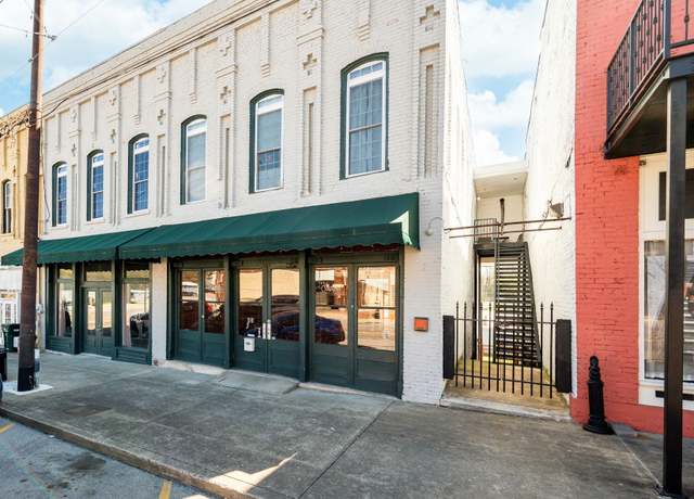 Property at 227 N 1st St, Pulaski, TN 38478, 1 bed, 3.5 baths