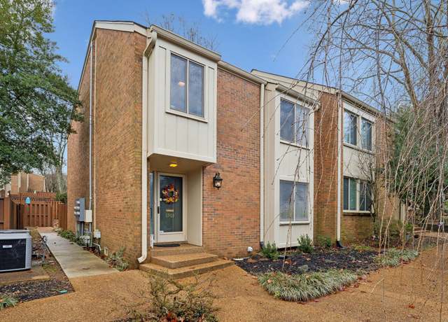 Property at 6903 Highland Park Dr, Nashville, TN 37205, 4 beds, 3 baths
