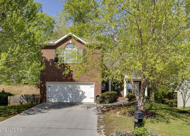 Property at 10029 Madison Ridge Ln, Knoxville, TN 37922, 4 beds, 2.5 baths