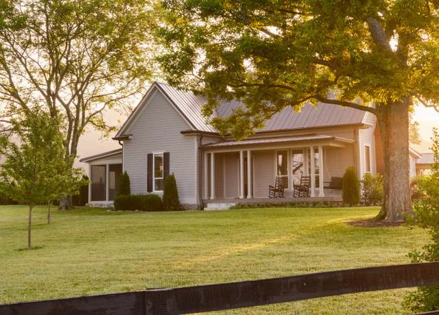 Property at 1990 Dr Robinson Rd, Spring Hill, TN 37174, 3 beds, 3 baths