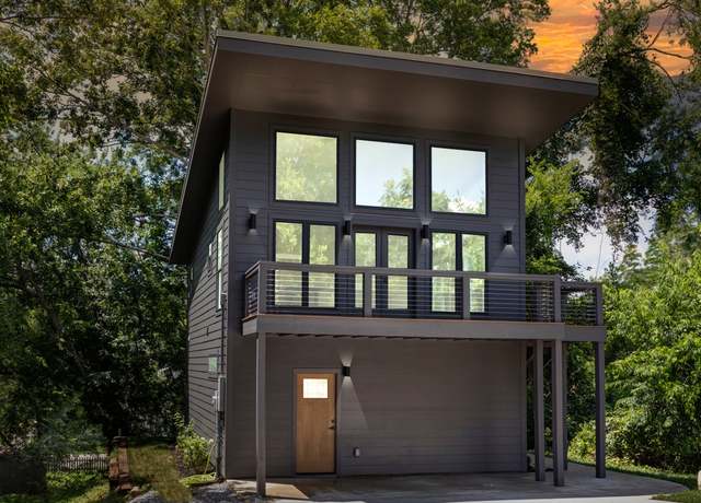 Property at 320 Park St, Pulaski, TN 38478, 3 beds, 3 baths
