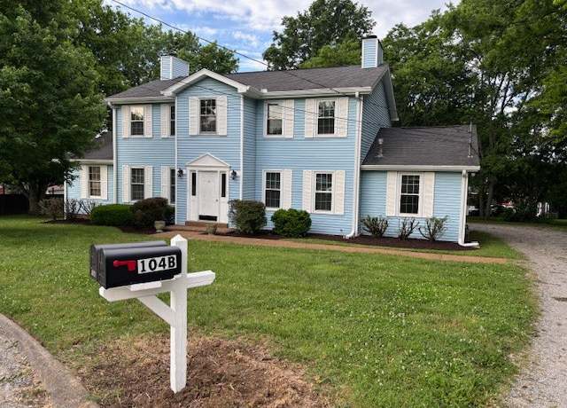 Property at 104B Twin Oaks Ct, Hendersonville, TN 37075, 2 beds, 1.5 baths