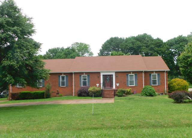 Property at 1129 Adam Dr, Cottontown, TN 37048, 3 beds, 2.5 baths