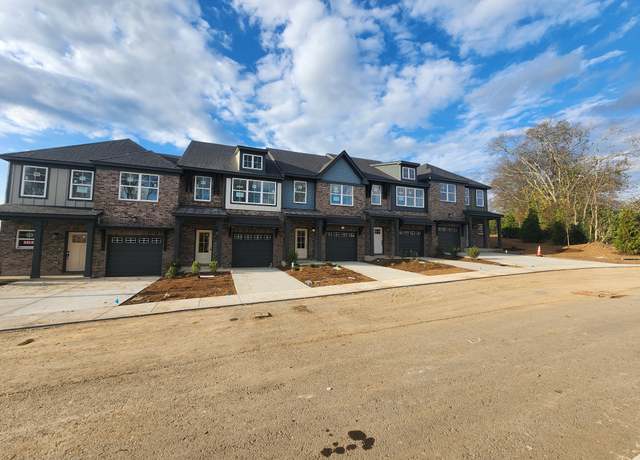 Property at 442 Bishop Blvd NW, Gallatin, TN 37066, 3 beds, 2.5 baths