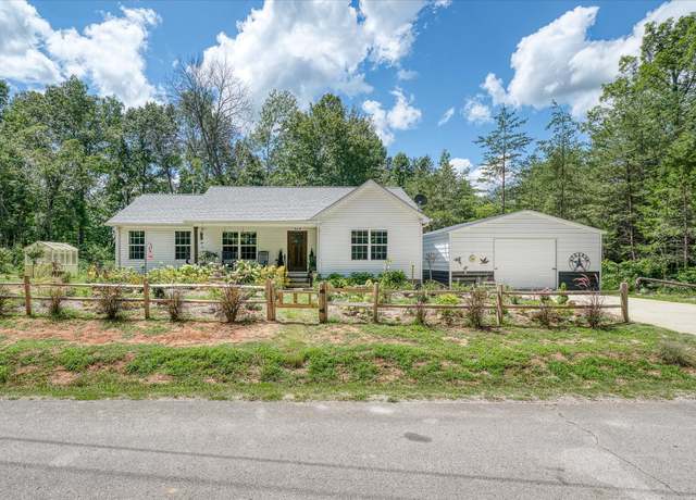 Property at 360 Hickory Ln, Sparta, TN 38583, 3 beds, 2 baths