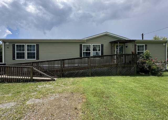 Property at 189 Holloway St, Summertown, TN 38483, 3 beds, 2 baths