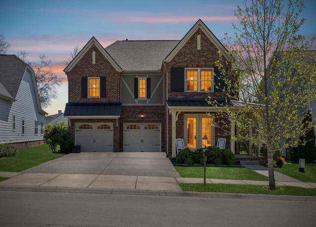 Property at 7025 Headwaters Dr, Franklin, TN 37064, 4 beds, 3.5 baths
