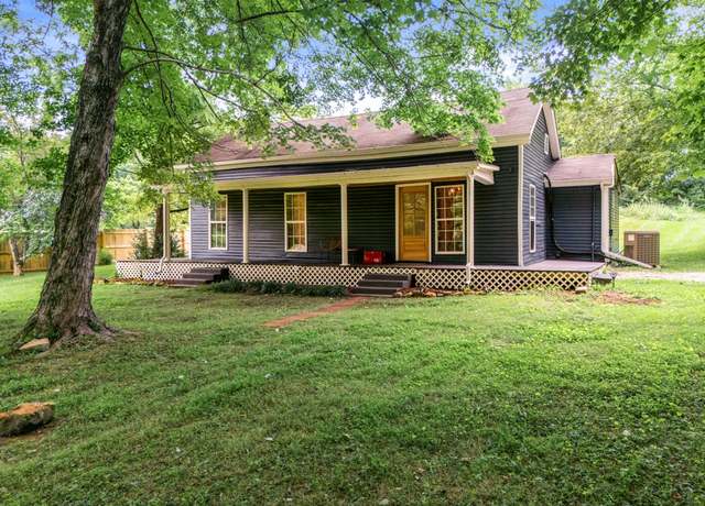 Property at 732 Fairfield Rd, Westmoreland, TN 37186, 3 beds, 1 bath