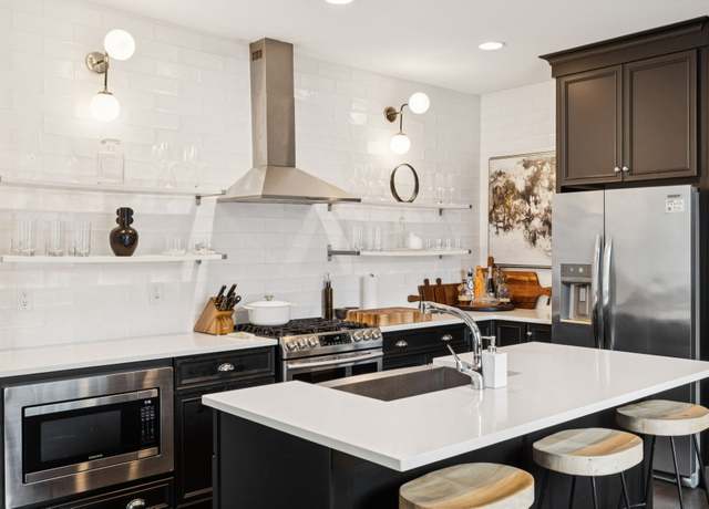 Property at 206 Lutie St, Nashville, TN 37210, 3 beds, 3.5 baths