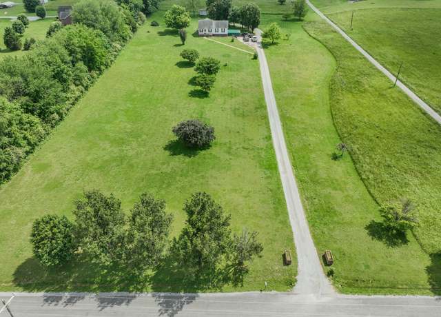 Property at 145 Lantz Rd, Lawrenceburg, TN 38464, 3 beds, 2 baths