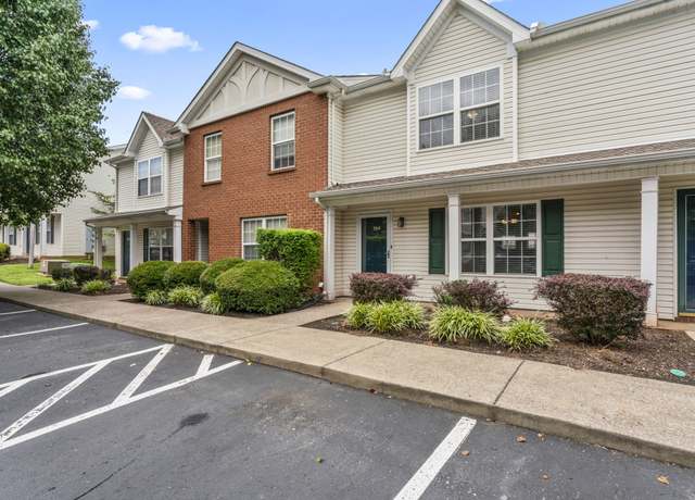 Property at 304 Shoshone Pl, Murfreesboro, TN 37128, 2 beds, 2.5 baths