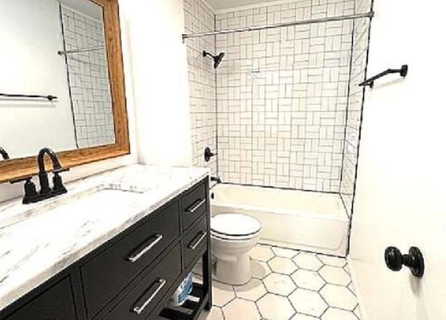 Property at 900 Mountain Creek Rd Unit V 478, Chattanooga, TN 37405, 1 bed, 1 bath