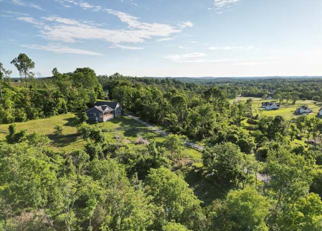 Property at 1234 Cliff Amos Rd, Spring Hill, TN 37174, 3 beds, 3.5 baths