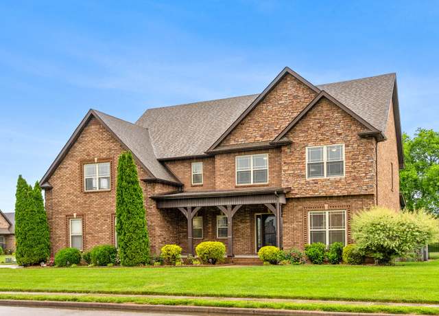 Property at 1957 Boyer Blvd, Clarksville, TN 37043, 4 beds, 2.5 baths