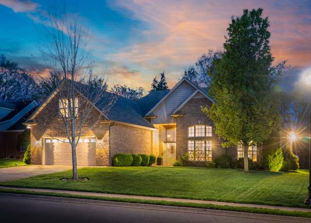 Property at 934 Willow Cir, Clarksville, TN 37043, 3 beds, 2.5 baths