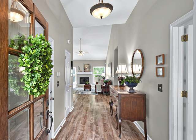 Property at 704 Say Brook Cir, Nashville, TN 37221, 4 beds, 2 baths