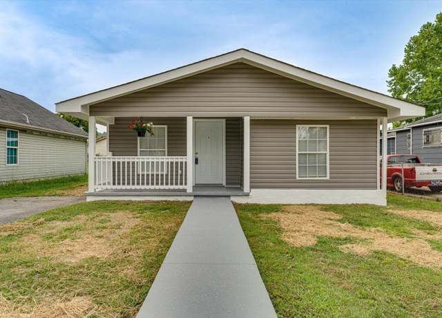 Property at 1410 E 50th St, Chattanooga, TN 37407, 3 beds, 1 bath