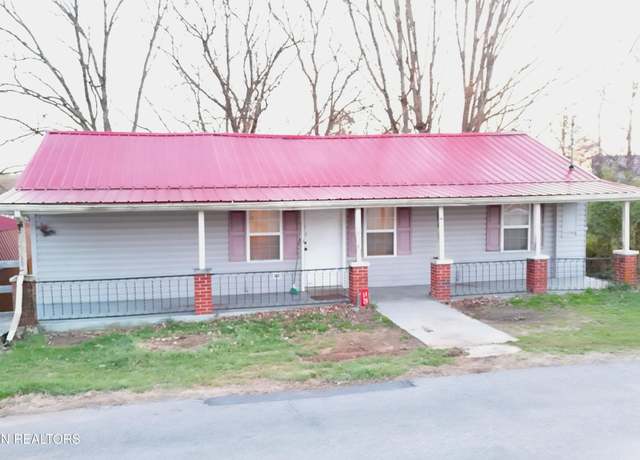 Property at 157 Lynn Rd, Johnson City, TN 37604, 2 beds, 1 bath