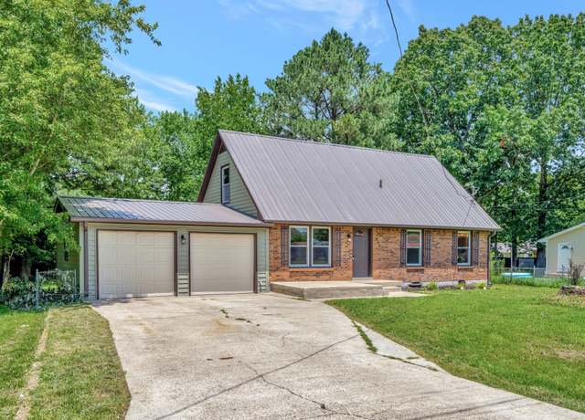 Property at 509 Jewel Dr, Clarksville, TN 37042, 3 beds, 3 baths