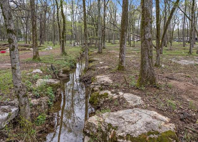Property at 232 Paragon Dr, Bell Buckle, TN 37020, 3 beds, 3 baths