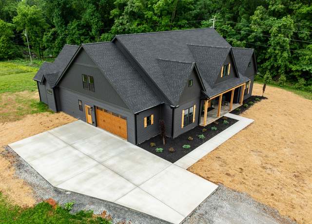 Property at 4045 Wells Rd, Springfield, TN 37172, 3 beds, 2.5 baths