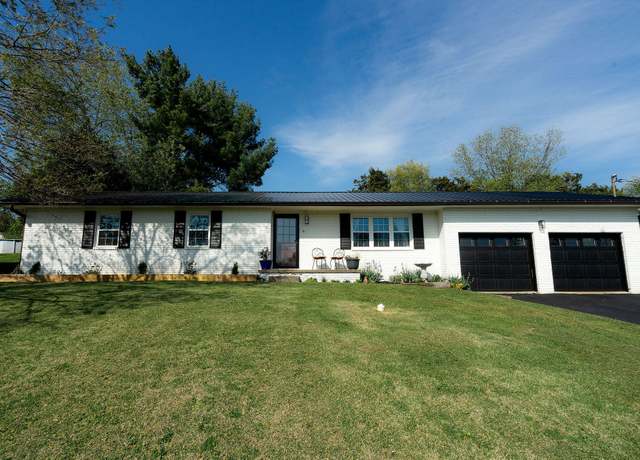 Property at 7620 Cedarcrest Rd, Knoxville, TN 37938, 3 beds, 2 baths