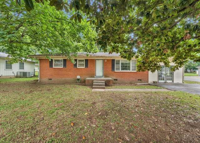 Property at 723 Nichols St, Pulaski, TN 38478, 4 beds, 2 baths