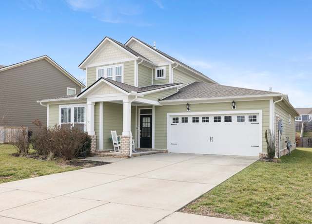 Property at 801 Ewell Farm Dr, Spring Hill, TN 37174, 4 beds, 3 baths