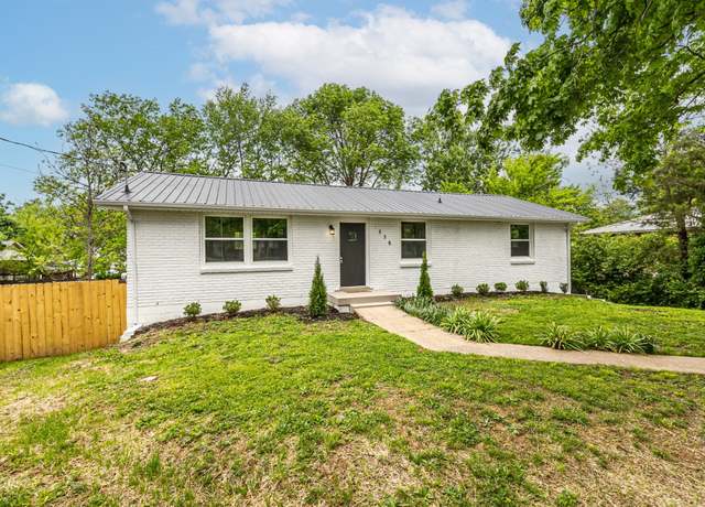 Property at 558 Walton Ferry Rd, Hendersonville, TN 37075, 3 beds, 3 baths