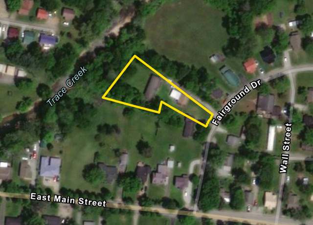 Property at 105 Fairground Dr, Waverly, TN 37185