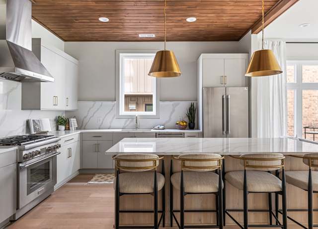 Property at 2305 Eastland Ave Unit B, Nashville, TN 37206, 4 beds, 5 baths