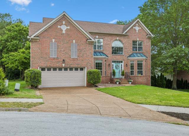 Property at 104 Drayton Ct, Franklin, TN 37067, 4 beds, 2.5 baths