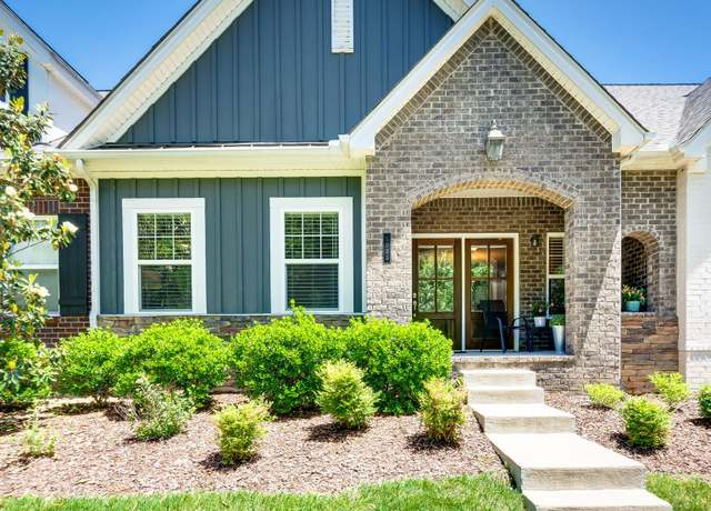 Property at 3023 Moultrie Cir, Franklin, TN 37064, 2 beds, 3 baths