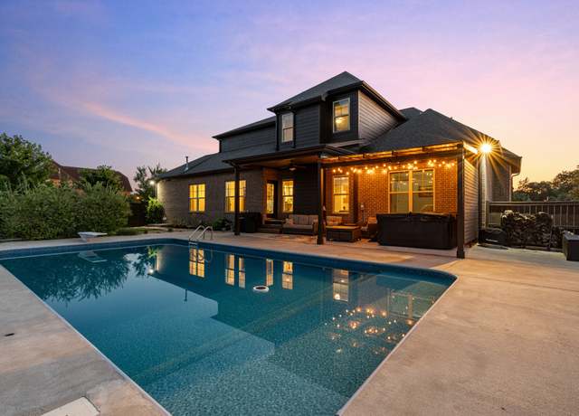 Property at 129 Springfield Dr, Lebanon, TN 37087, 4 beds, 3.5 baths