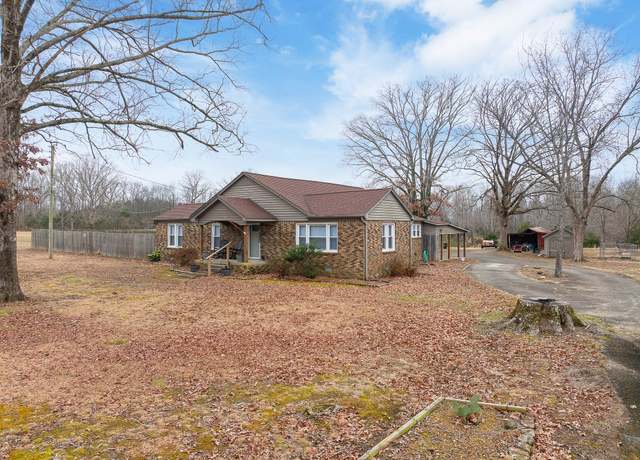 Property at 4052 Largo Rd, Decaturville, TN 38329, 3 beds, 2 baths
