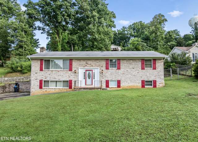 Property at 5021 Ridgemont Dr, Knoxville, TN 37918, 4 beds, 2.5 baths