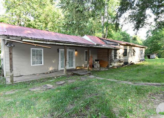 Property at 398 Elmore Town Rd, Baxter, TN 38544, 3 beds, 1 bath