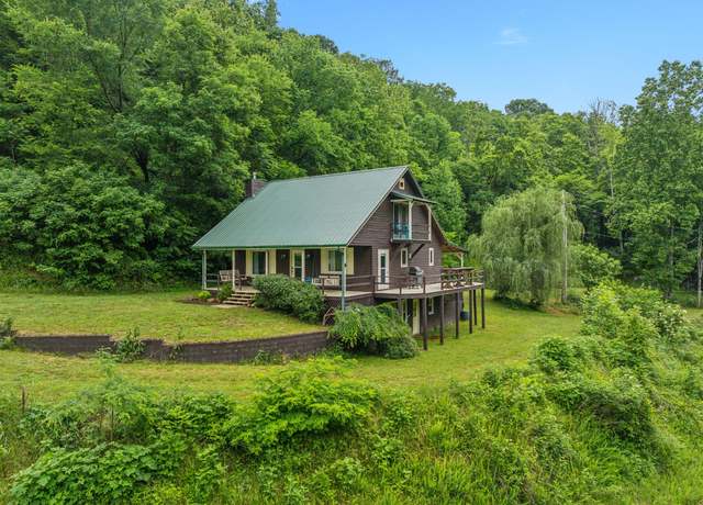 Property at 206 Mutt Goolsby Ln, Granville, TN 38564, 2 beds, 2.5 baths