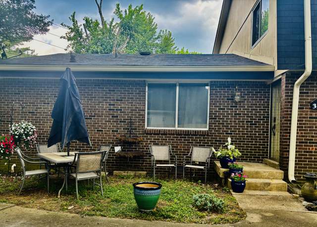 Property at 250 Donna Dr Apt 3B, Hendersonville, TN 37075, 2 beds, 1.5 baths