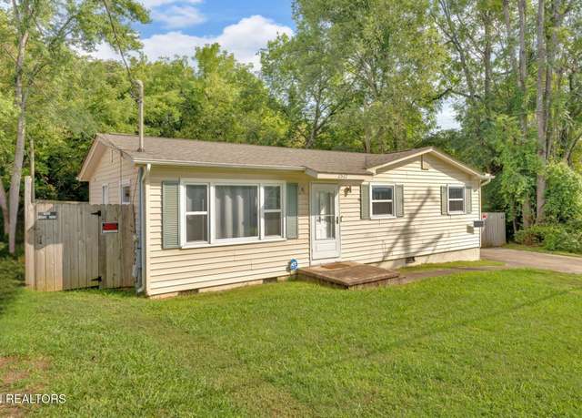 Property at 2527 Cecil Ave, Knoxville, TN 37917, 3 beds, 1 bath