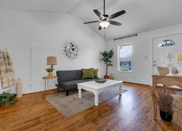 Property at 1921 Timberline Cir, Oak Grove, KY 42262, 3 beds, 1.5 baths