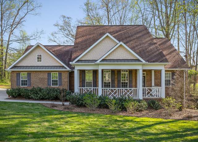 Property at 931 Golf Club Rd, Mcminnville, TN 37110, 3 beds, 3 baths
