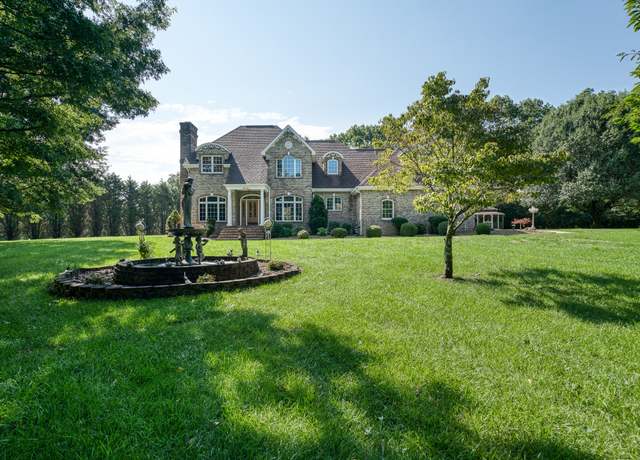 Property at 192 Cedar Ridge Ln, Crossville, TN 38555, 5 beds, 3.5 baths