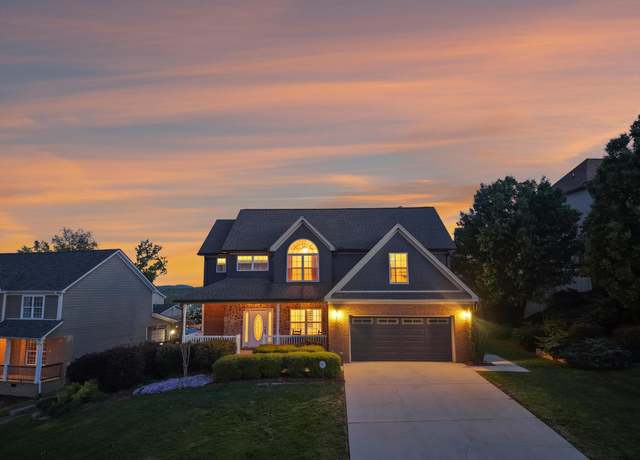 Property at 7910 Chianti Way, Chattanooga, TN 37421, 4 beds, 2.5 baths