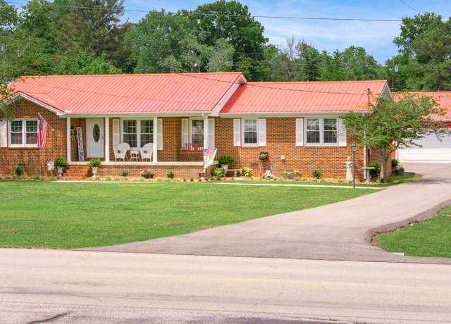 Property at 304 Murfreesboro Rd, Woodbury, TN 37190, 3 beds, 1.5 baths