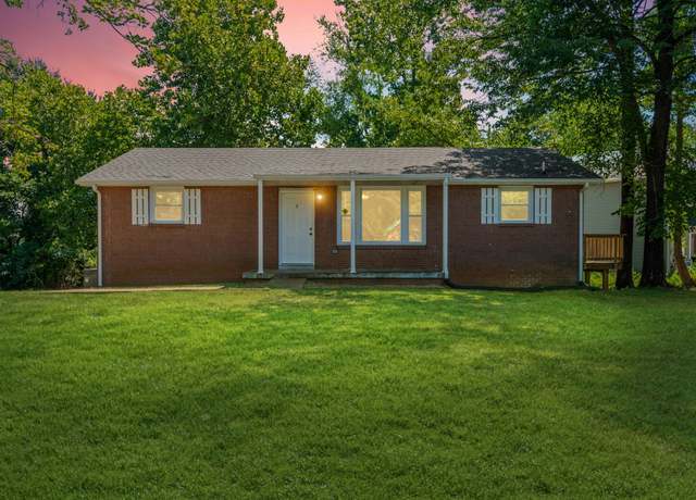 Property at 2 Charlemagne Blvd, Clarksville, TN 37042, 3 beds, 2 baths